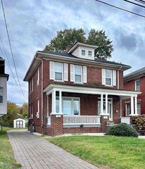 520 Settlers Landing Rd RD, Hampton, VA 23669