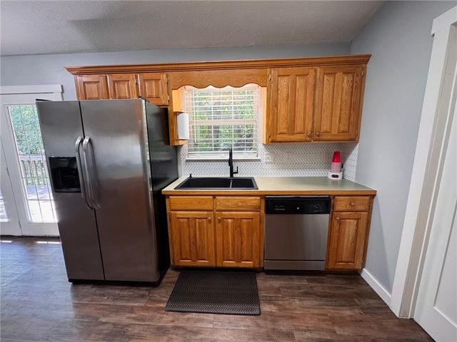 808 Parkview Drive, Harrison, AR 72601