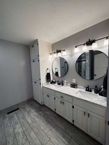 808 Parkview Drive, Harrison, AR 72601