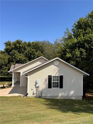 808 Parkview Drive, Harrison, AR 72601