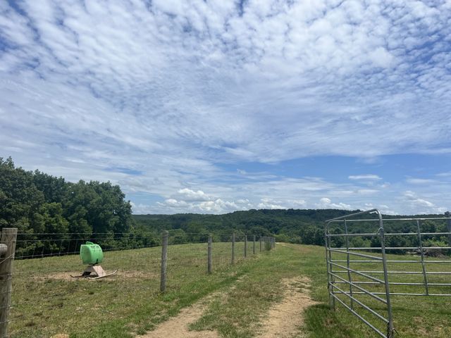 875 Waterloo Rd, Westpoint, TN 38486