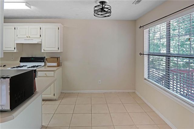 3806 Clayton Crossing Way, Ellenwood, GA 30294