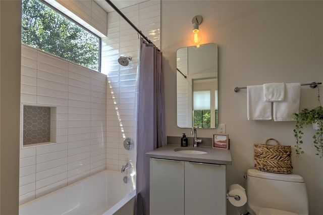 6005 Woodrow Ave, Austin, TX 78757