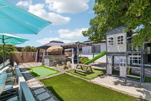 9239 Bellagio Rd, Santee, CA 92071