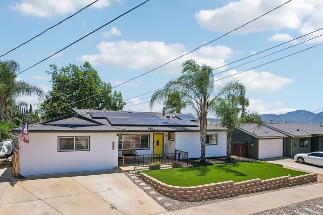 9239 Bellagio Rd, Santee, CA 92071