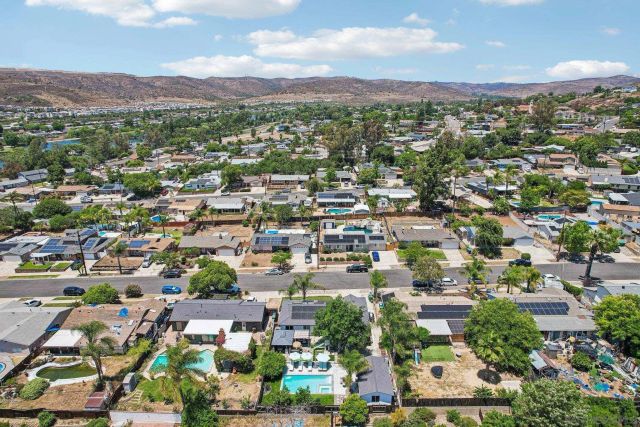 9239 Bellagio Rd, Santee, CA 92071