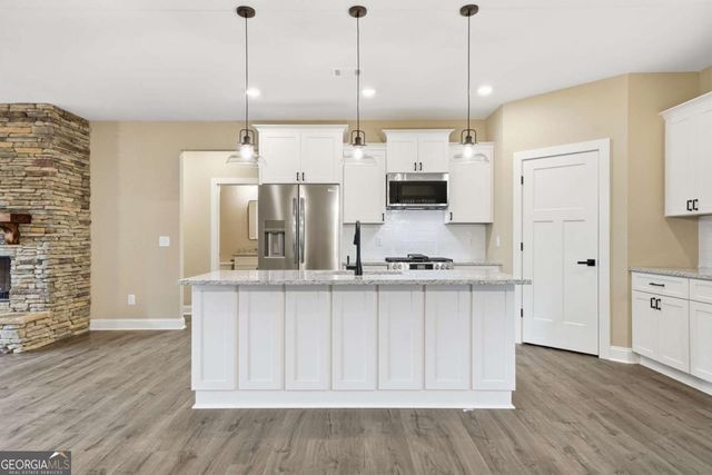 176 Windsor Way, Jasper, GA 30143