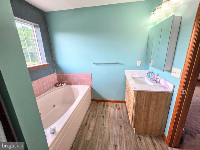 450 PATTEN CIR, Albrightsville, PA 18210