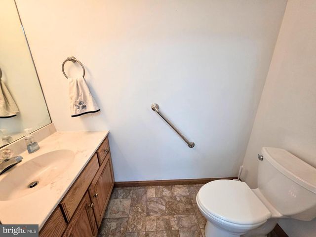450 PATTEN CIR, Albrightsville, PA 18210