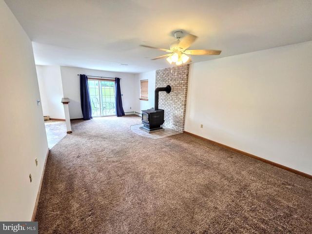 450 PATTEN CIR, Albrightsville, PA 18210