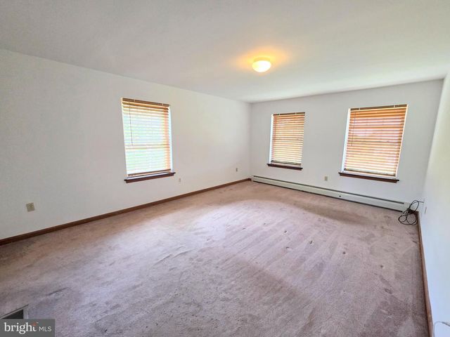450 PATTEN CIR, Albrightsville, PA 18210