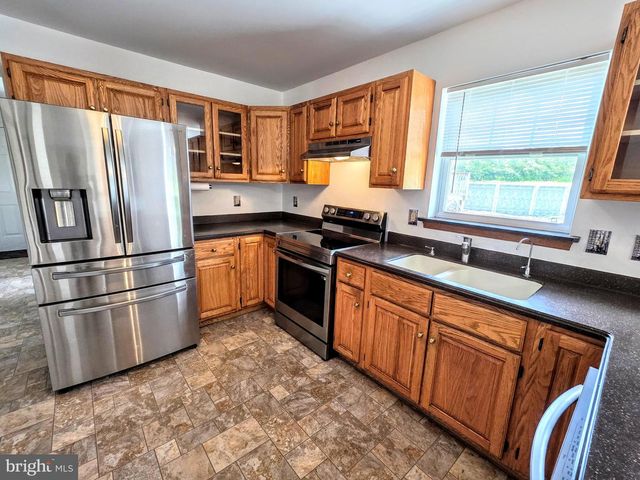 450 PATTEN CIR, Albrightsville, PA 18210