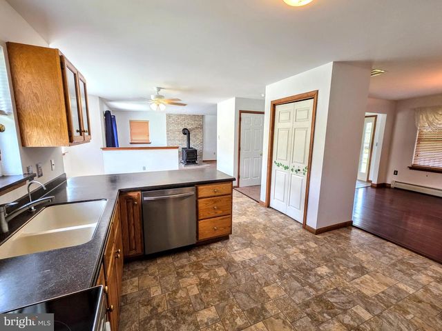 450 PATTEN CIR, Albrightsville, PA 18210