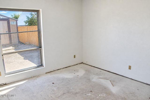 5233 W MOUNTAIN VIEW Road, Glendale, AZ 85302