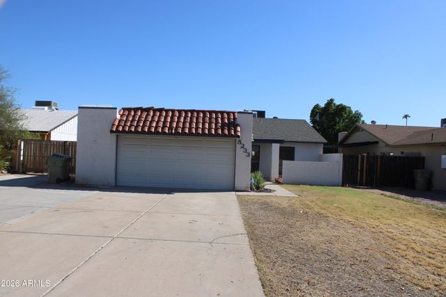 5233 W MOUNTAIN VIEW Road, Glendale, AZ 85302