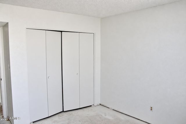 5233 W MOUNTAIN VIEW Road, Glendale, AZ 85302