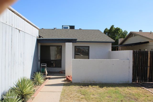 5233 W MOUNTAIN VIEW Road, Glendale, AZ 85302