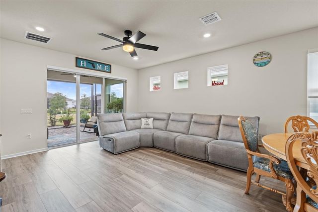 13615 SPLASHING ISLA DRIVE, Winter Garden, FL 34787