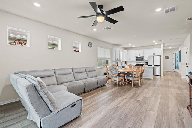 13615 SPLASHING ISLA DRIVE, Winter Garden, FL 34787