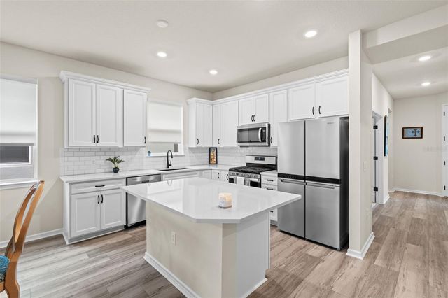 13615 SPLASHING ISLA DRIVE, Winter Garden, FL 34787