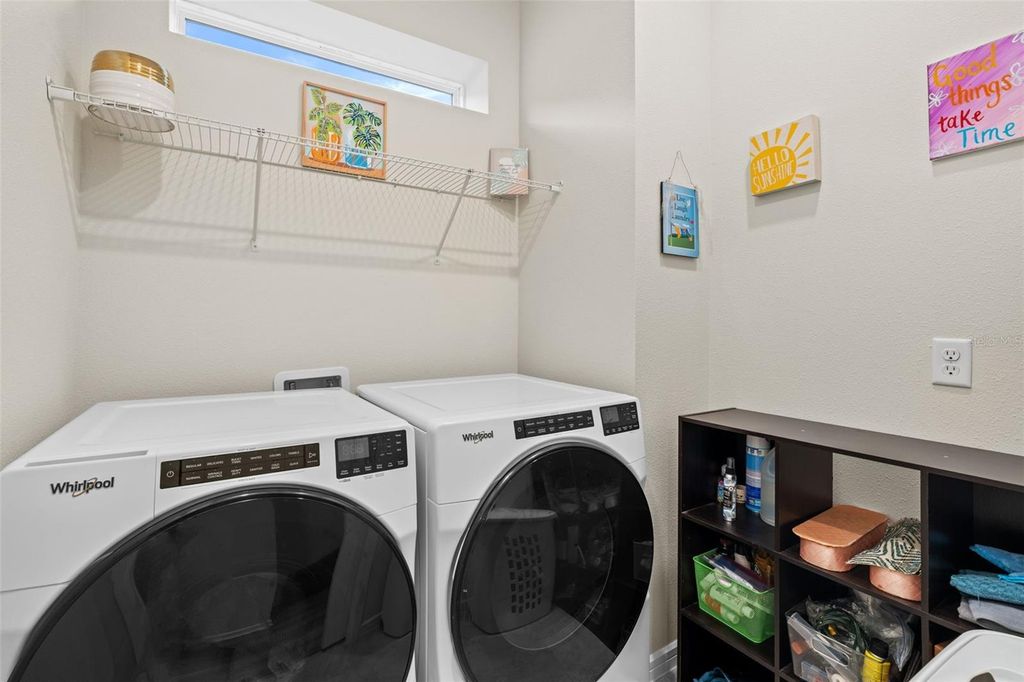 Image 26 of property listing at 13615 SPLASHING ISLA DRIVE, Winter Garden, FL 34787