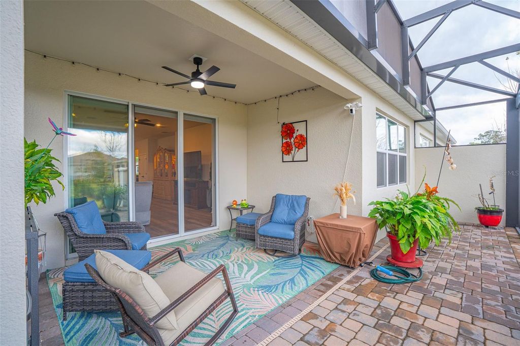 Image 28 of property listing at 13615 SPLASHING ISLA DRIVE, Winter Garden, FL 34787