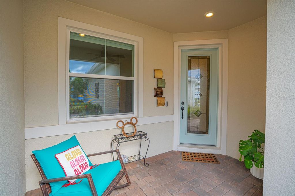 Image 4 of property listing at 13615 SPLASHING ISLA DRIVE, Winter Garden, FL 34787