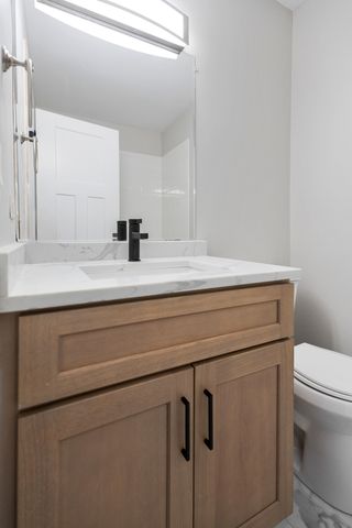 1066 Glouchester Harbor 1066, Schaumburg, IL 60193