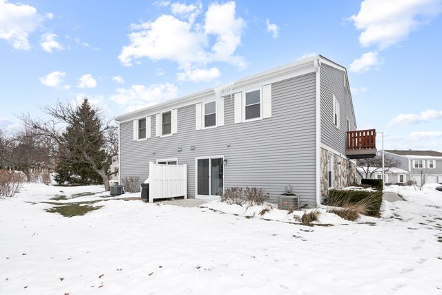 1066 Glouchester Harbor 1066, Schaumburg, IL 60193