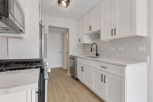 1066 Glouchester Harbor 1066, Schaumburg, IL 60193