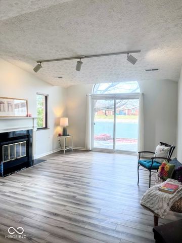 2078 Oak Run North Drive, Indianapolis, IN 46260