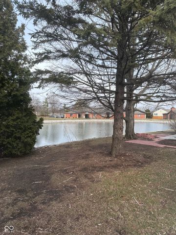 2078 Oak Run North Drive, Indianapolis, IN 46260