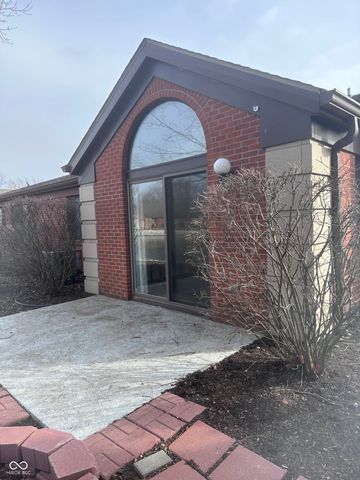 2078 Oak Run North Drive, Indianapolis, IN 46260