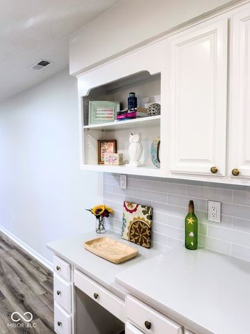 2078 Oak Run North Drive, Indianapolis, IN 46260