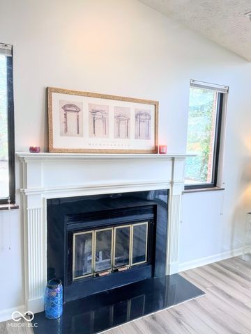 2078 Oak Run North Drive, Indianapolis, IN 46260