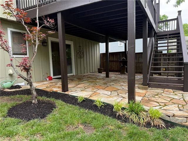11259 Garnett Street, Overland Park, KS 66210