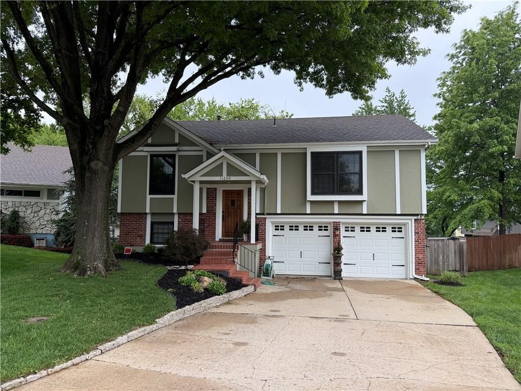 11259 Garnett Street, Overland Park, KS 66210