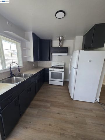 20331 CONCORD AVE, Hayward, CA 94541