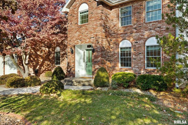 6110 N OAK LEAF Court, Peoria, IL 61615