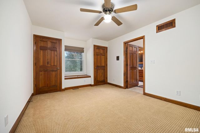 6110 N OAK LEAF Court, Peoria, IL 61615