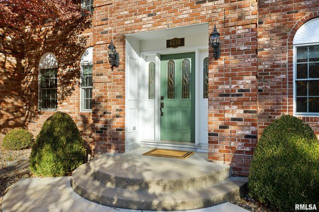 6110 N OAK LEAF Court, Peoria, IL 61615