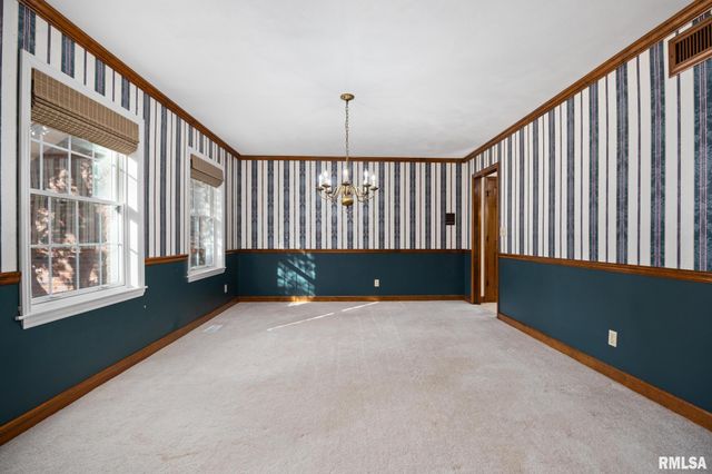 6110 N OAK LEAF Court, Peoria, IL 61615