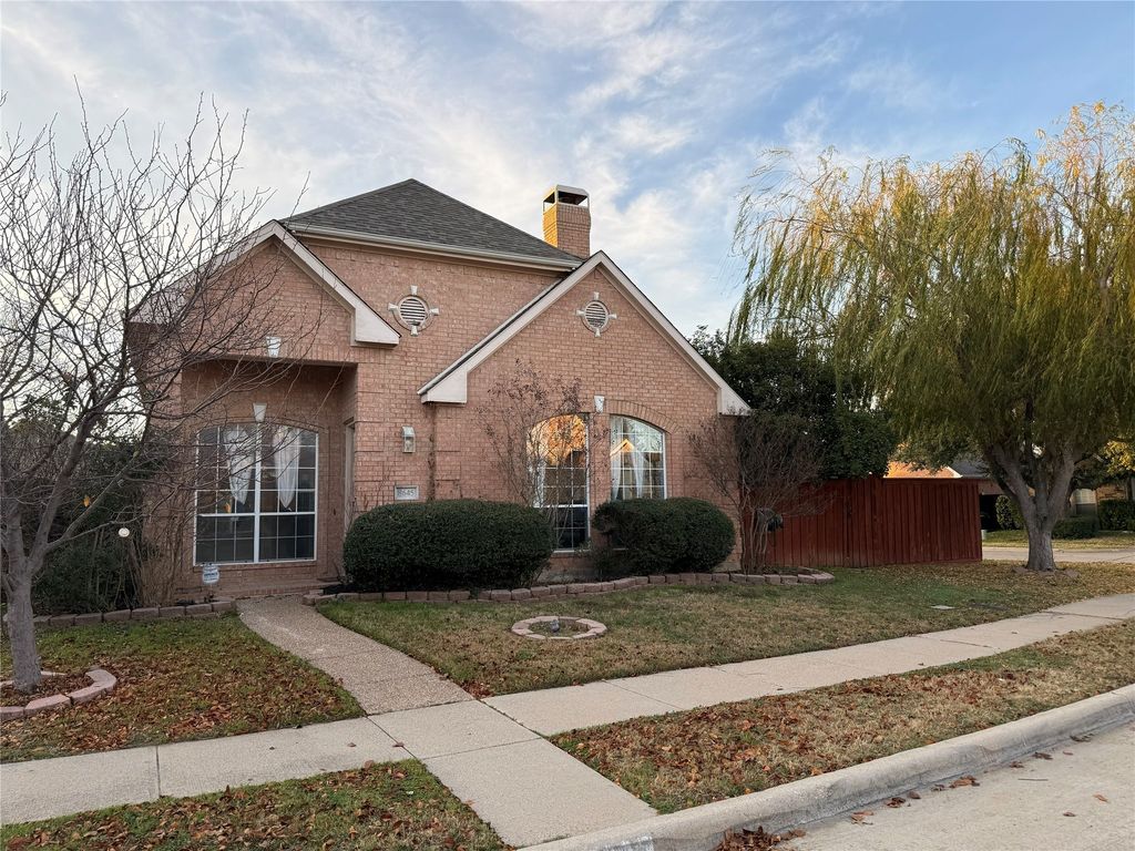 8645 Mill Creek Road, Irving, TX 75063