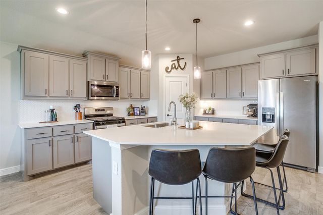 1338 Elmwood Drive, Cedar Hill, TX 75104