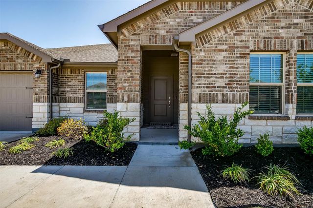 1338 Elmwood Drive, Cedar Hill, TX 75104