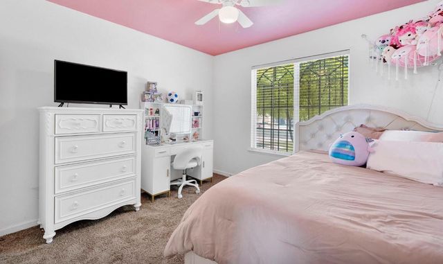 5627 W Hedges, Fresno, CA 93722