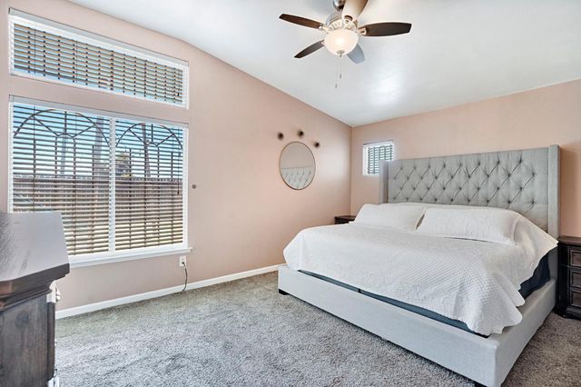 5627 W Hedges, Fresno, CA 93722