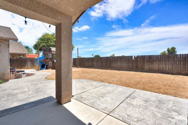 5627 W Hedges, Fresno, CA 93722