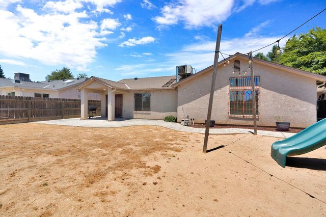 5627 W Hedges, Fresno, CA 93722