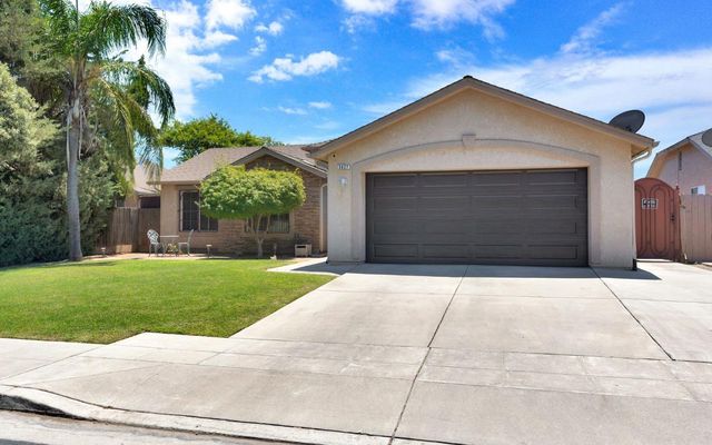 5627 W Hedges, Fresno, CA 93722